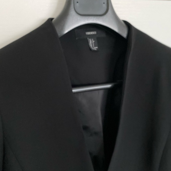 Forever 21 | Tailor Woven Blazer - Picture 4 of 13